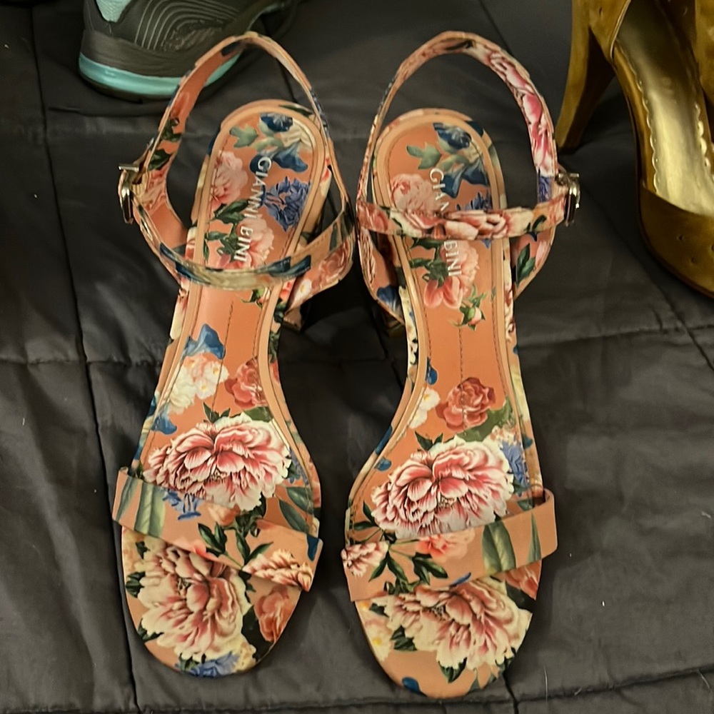 Gianni Bini summer dress shoes